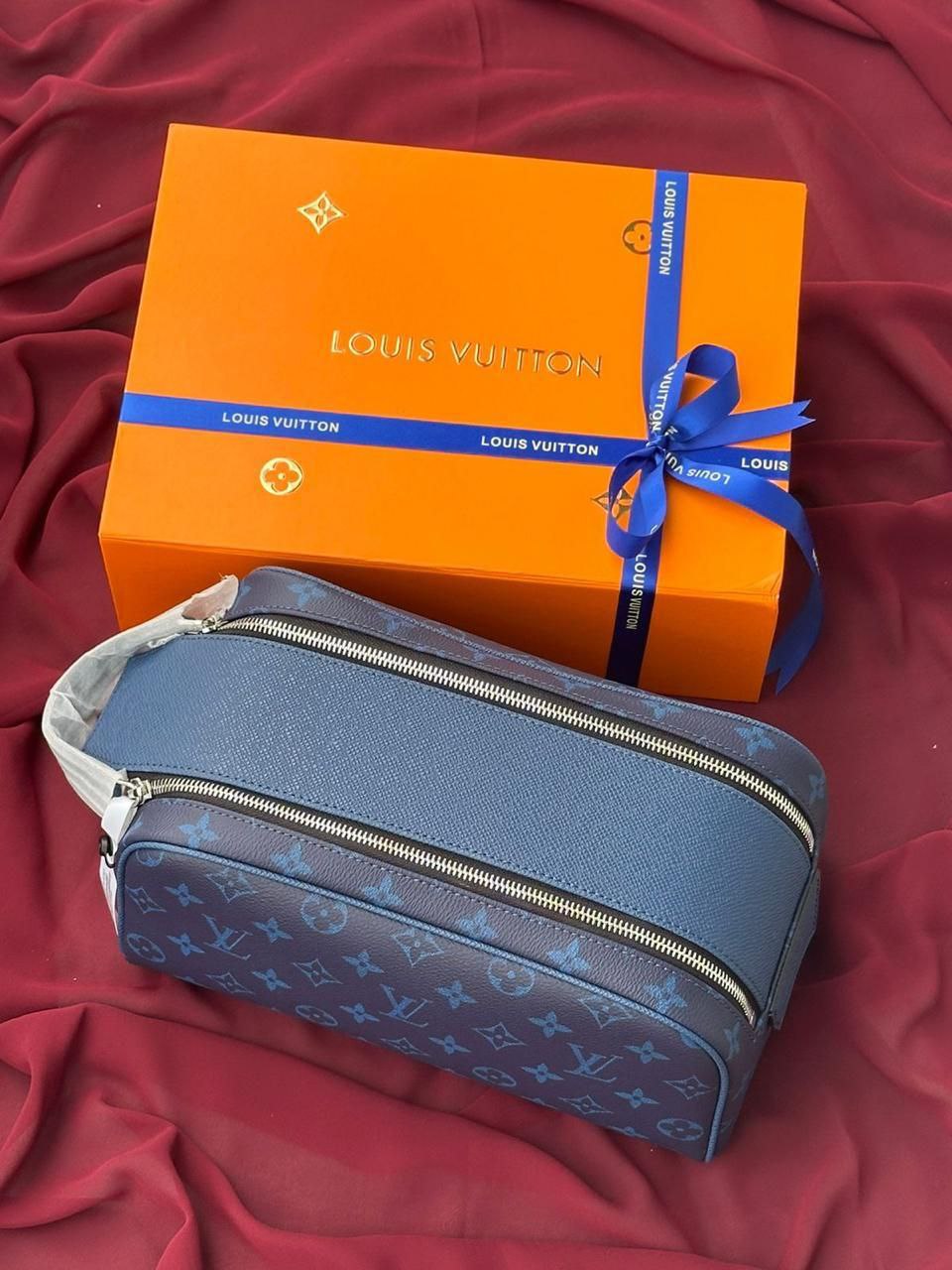 Dopp Kit with Silver-color hardware - Image 3