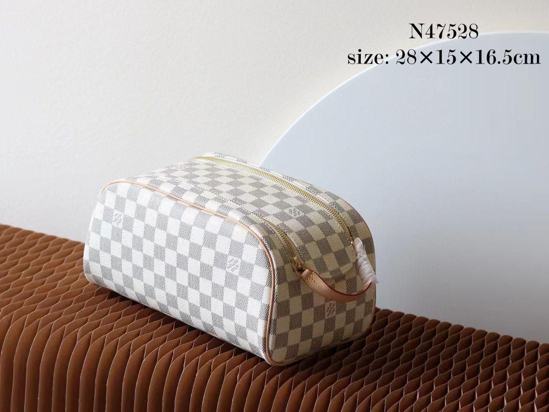 Men's Dopp Kit with Silver-color hardware - Image 4