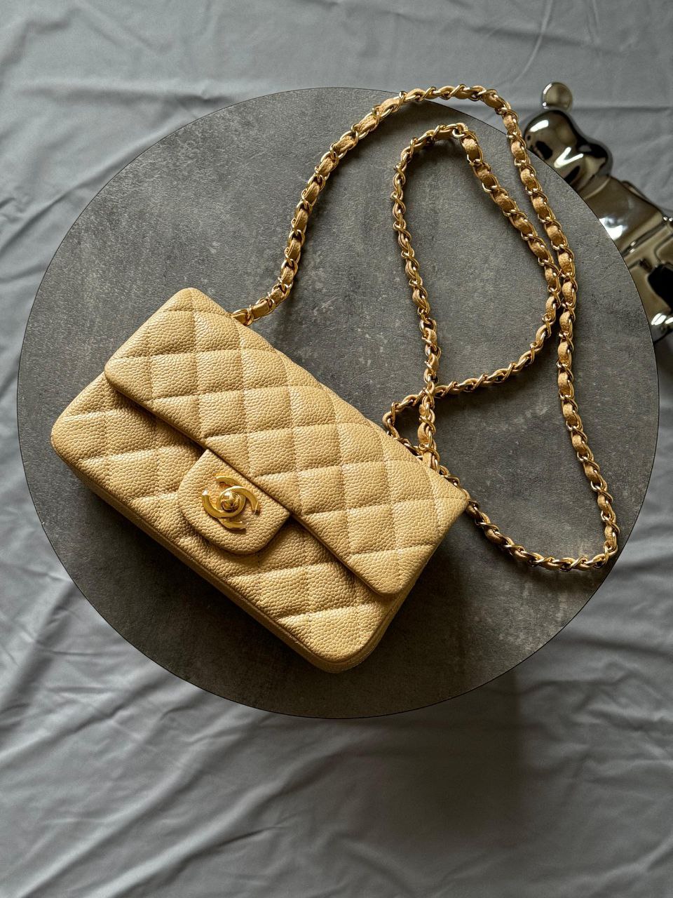 Chanel Burgundy Red Quilted Caviar Classic Bag Gold Hardware - Image 2