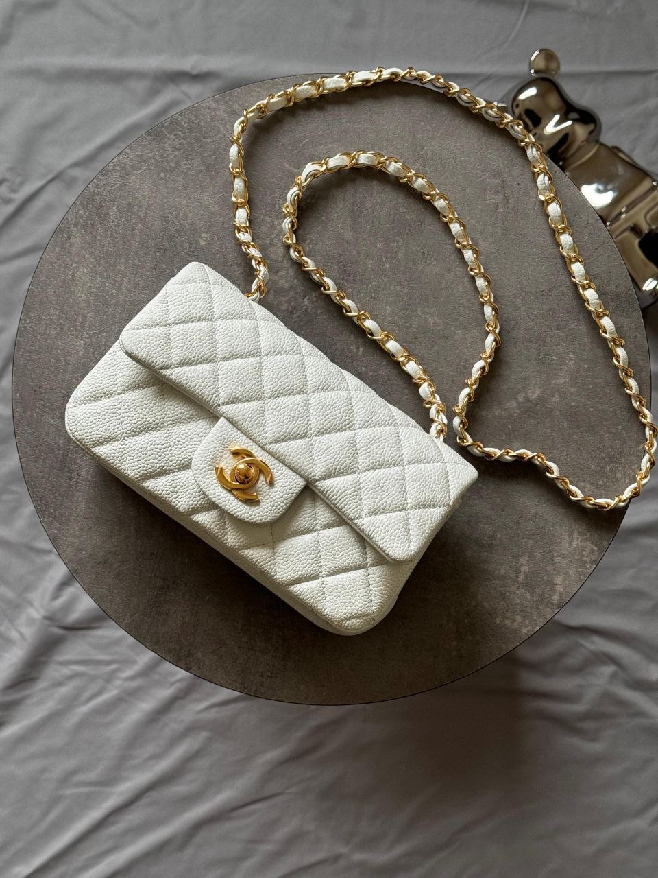 Chanel Burgundy Red Quilted Caviar Classic Bag Gold Hardware - Image 4