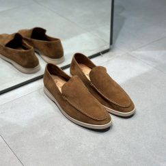 Design LORO PIANA KIDS Summer Walk suede loafers