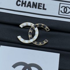 Chanel Chain CC Brooch